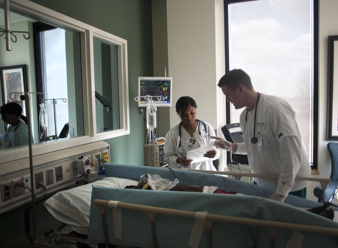 Nursing students practising in a clinical simulation